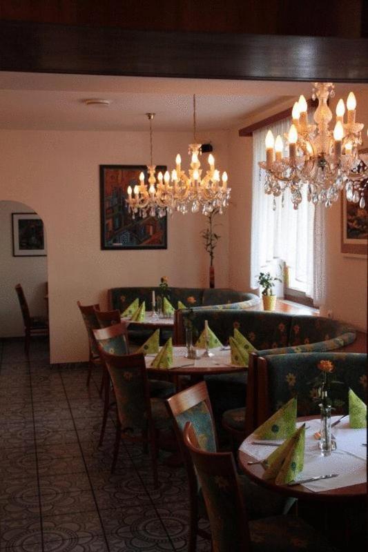 Hotel Schillerplatz Öhringen Extérieur photo